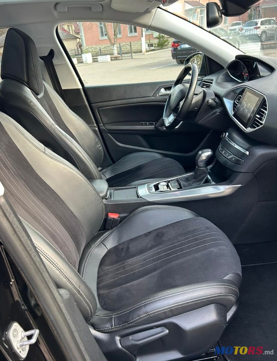 2016' Peugeot 308 photo #6