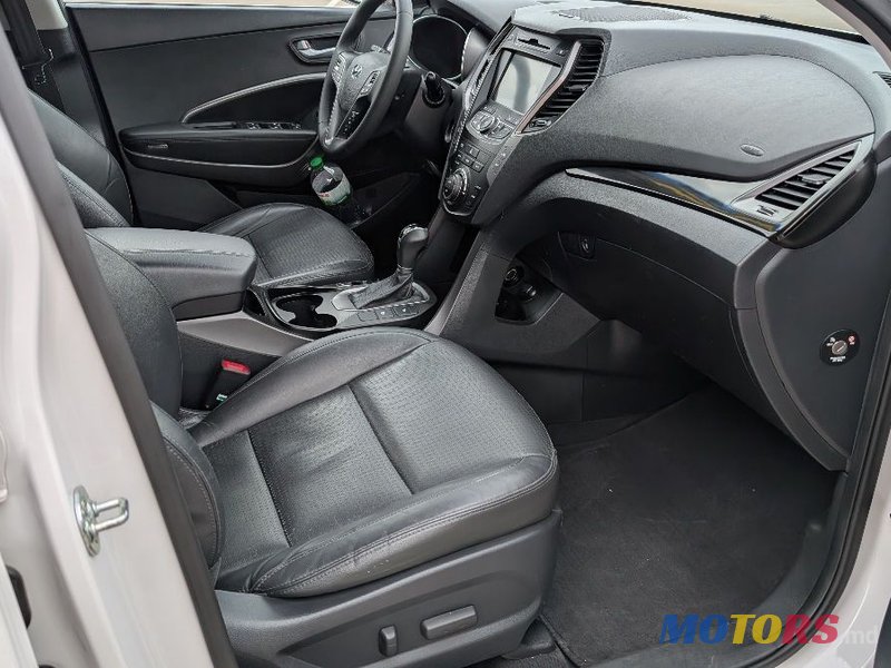 2014' Hyundai Santa Fe photo #6