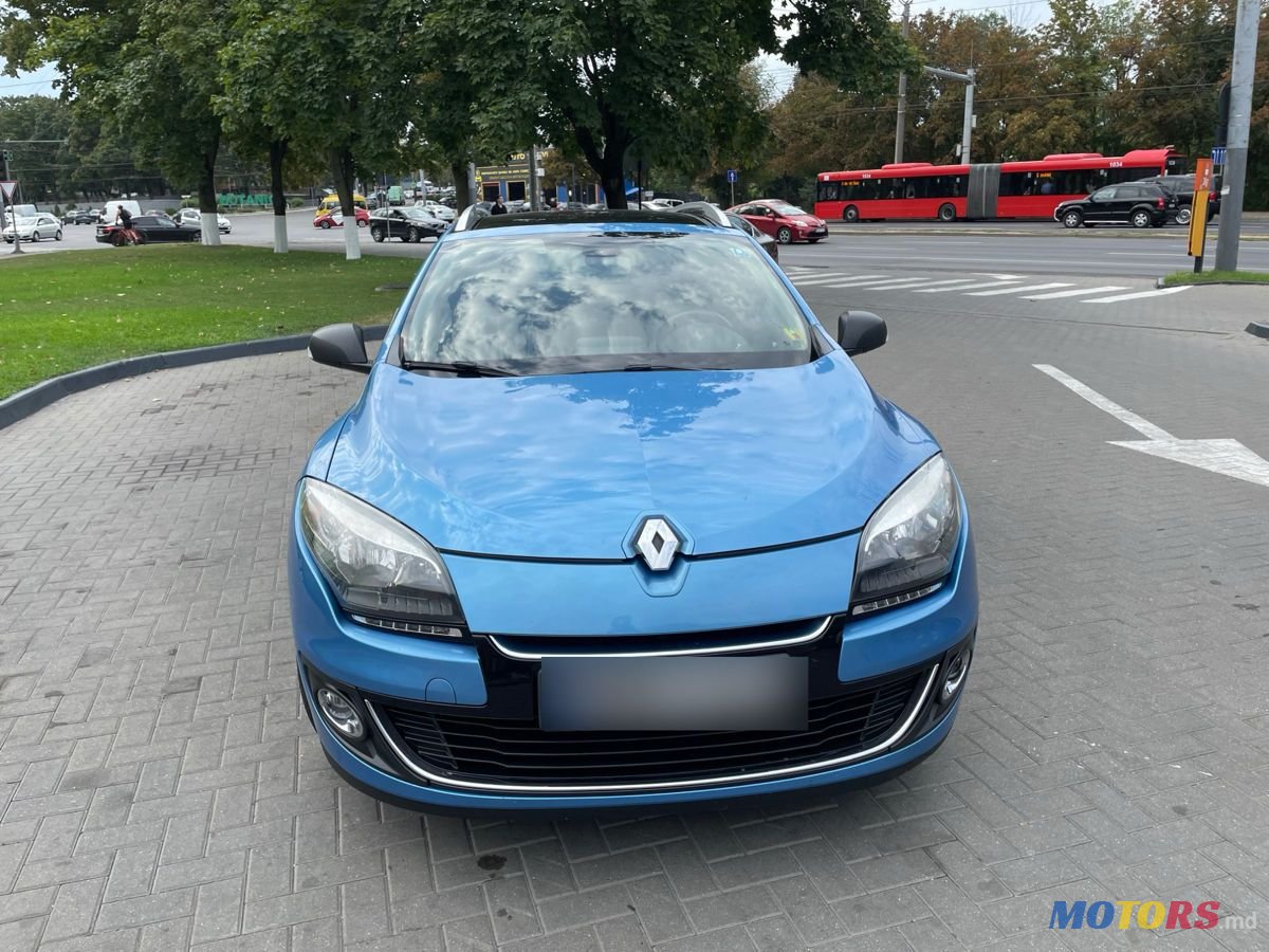 2013' Renault Megane photo #1