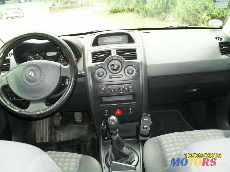 2008' Renault Megane photo #3