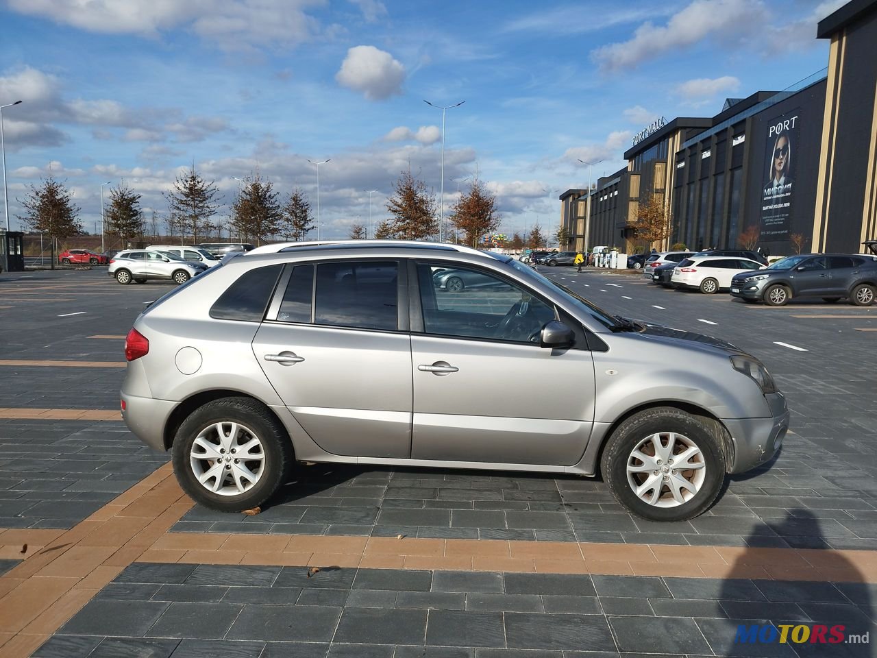 2009' Renault Koleos photo #2