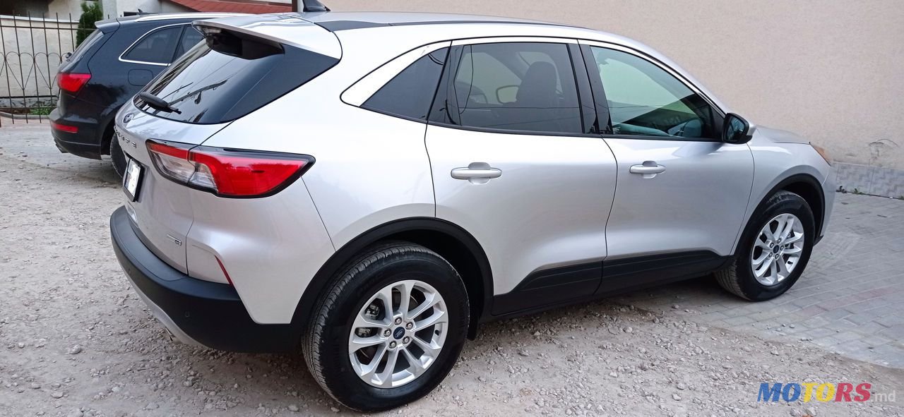 2020' Ford Kuga photo #3