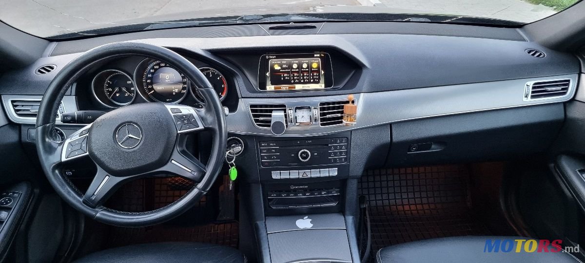 2015' Mercedes-Benz E-Class photo #5