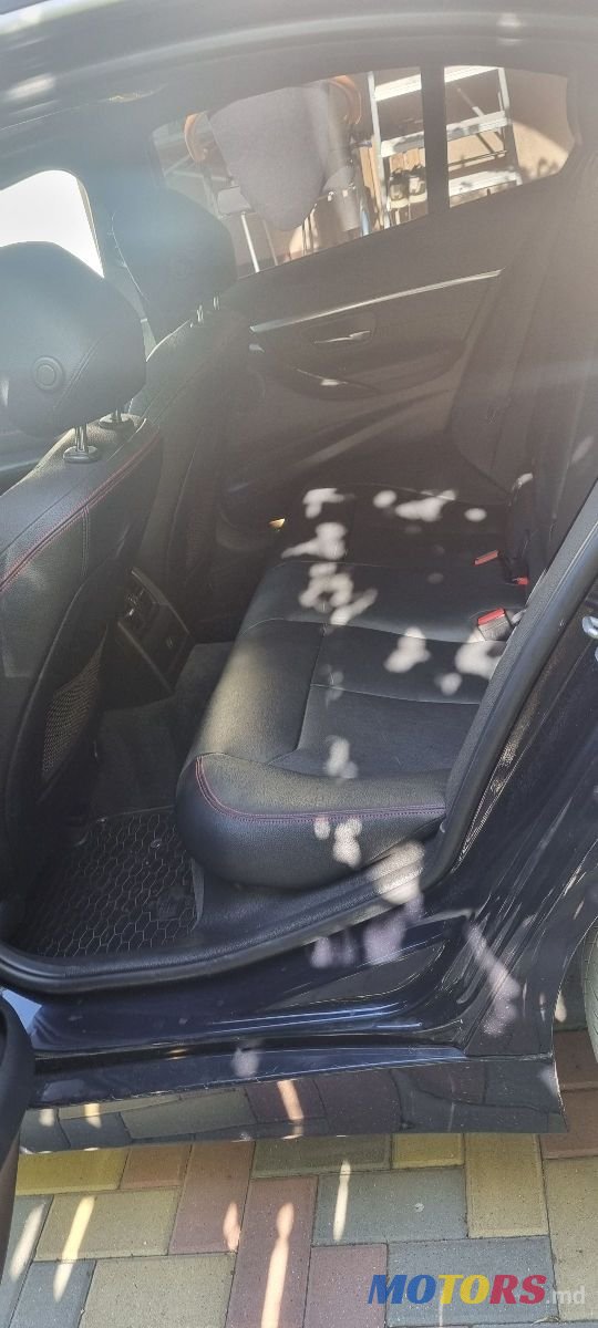 2016' BMW 3 Series photo #2