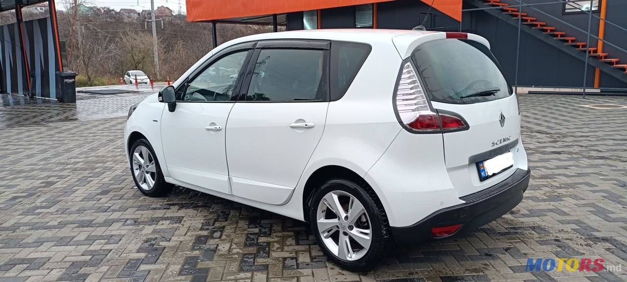 2015' Renault Scenic photo #5