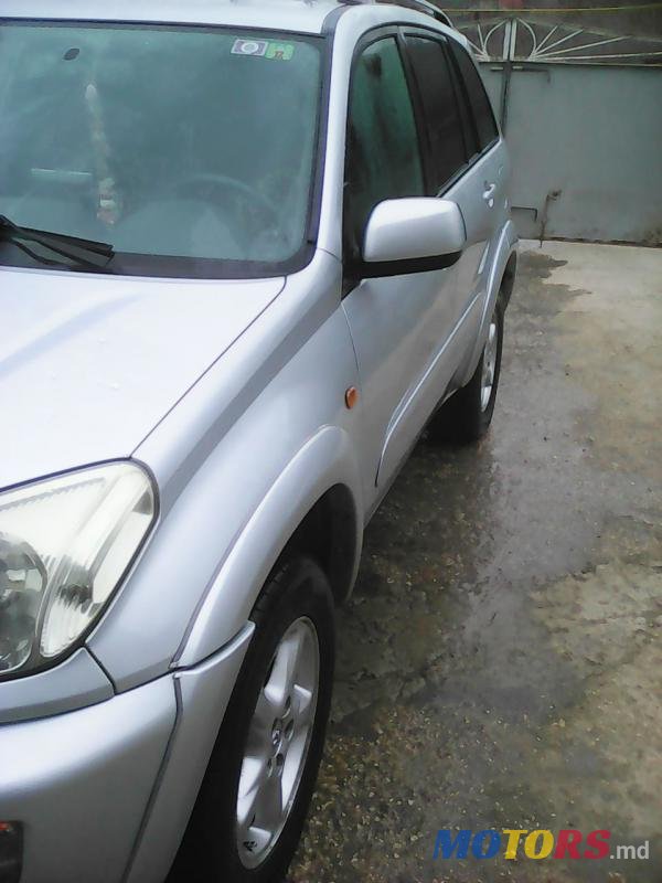 2002' Toyota RAV4 photo #1