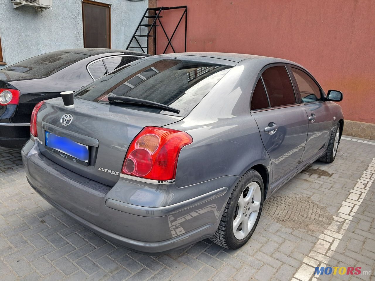2003' Toyota Avensis photo #3