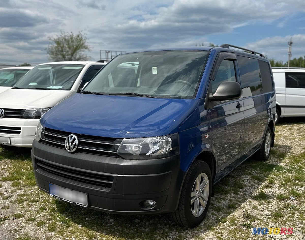 2013' Volkswagen Transporter photo #1