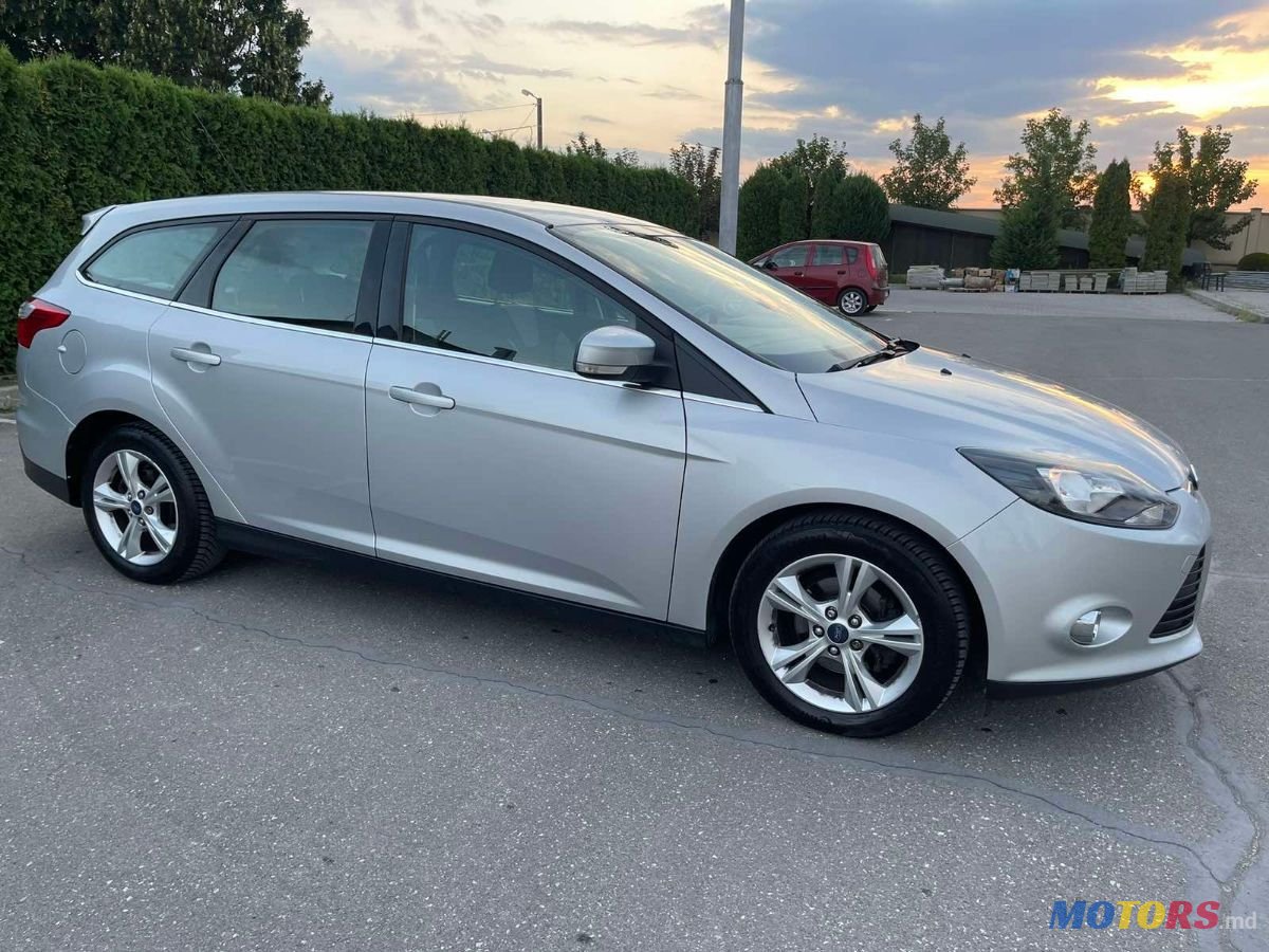 2014' Ford Focus photo #3