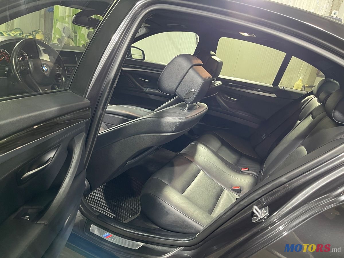 2013' BMW 5 Series photo #4