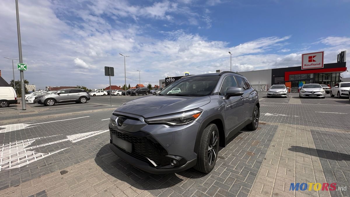 2024' Toyota Corolla Cross photo #3