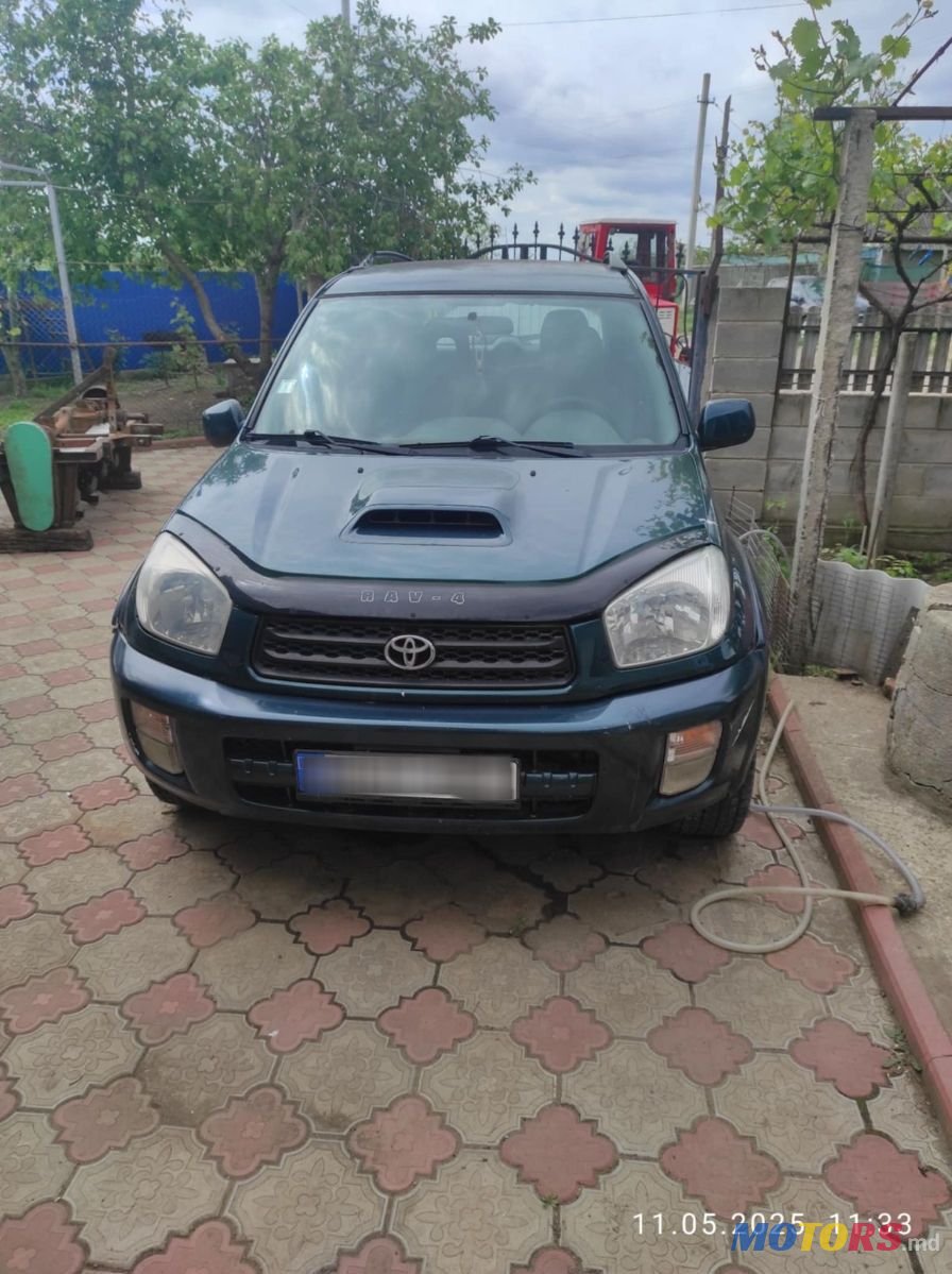 2002' Toyota RAV4 photo #1