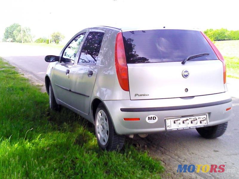 2004' Fiat Punto photo #1