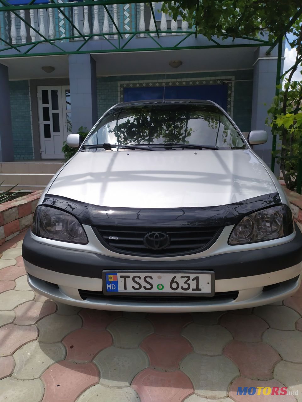 2001' Toyota Avensis photo #1