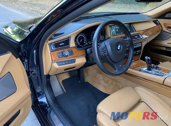 2012' BMW 7 Series photo #4
