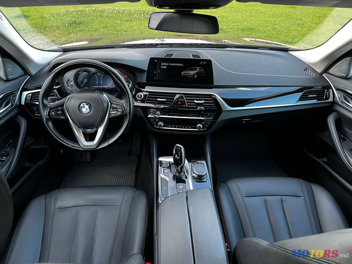 2018' BMW 5 Series photo #6
