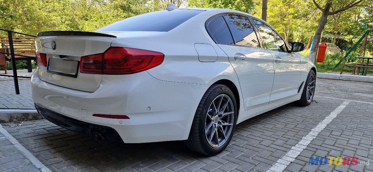 2019' BMW 5 Series photo #4