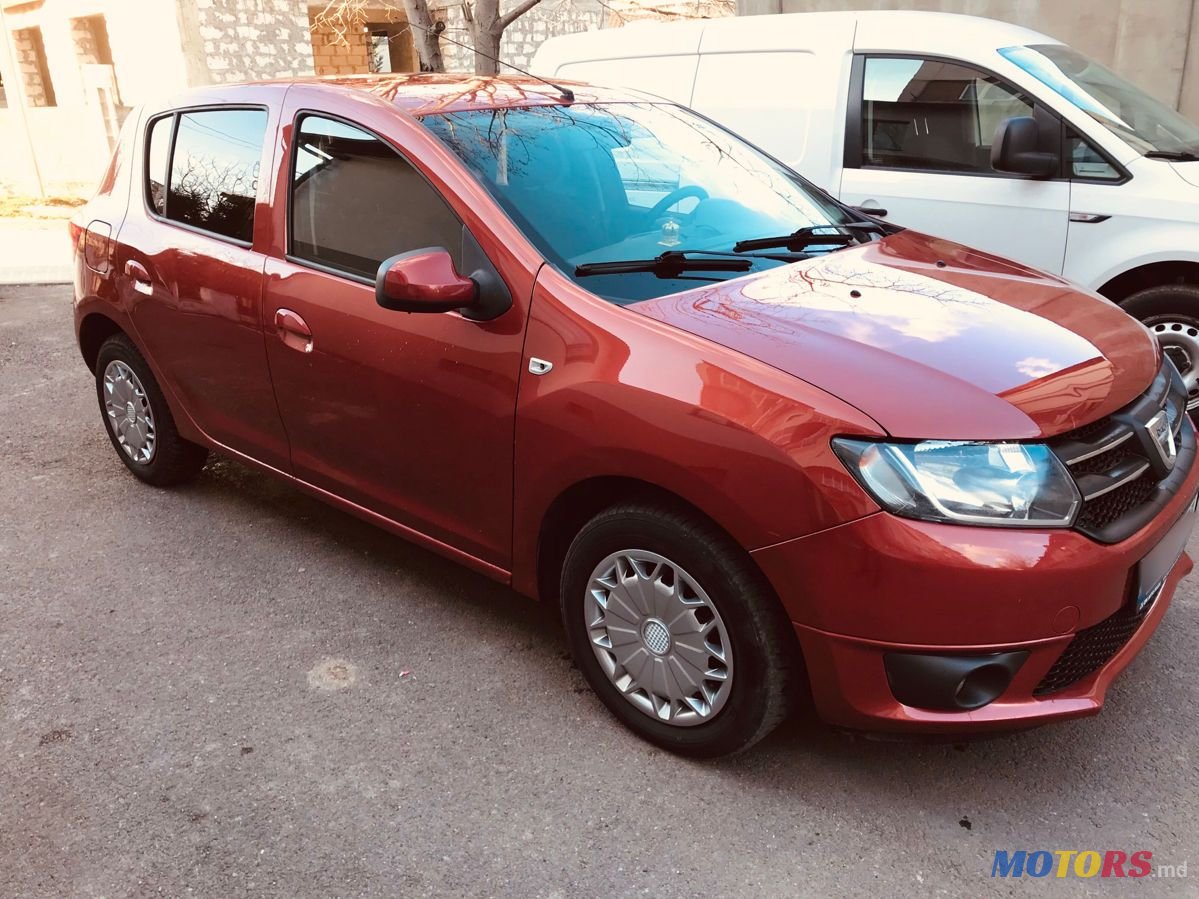 2015' Dacia Sandero photo #3