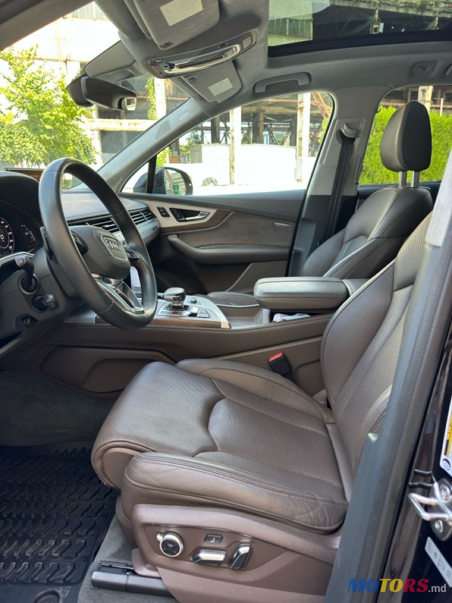 2018' Audi Q7 photo #6