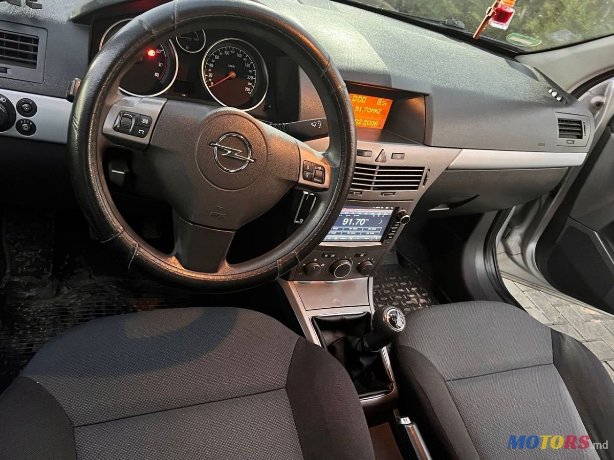 2006' Opel Astra photo #3