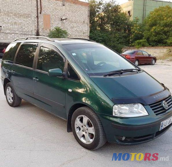 2002' Volkswagen Sharan photo #1
