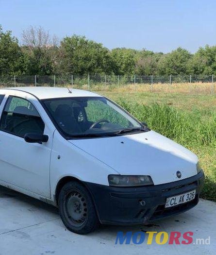 2002' Fiat Punto photo #1