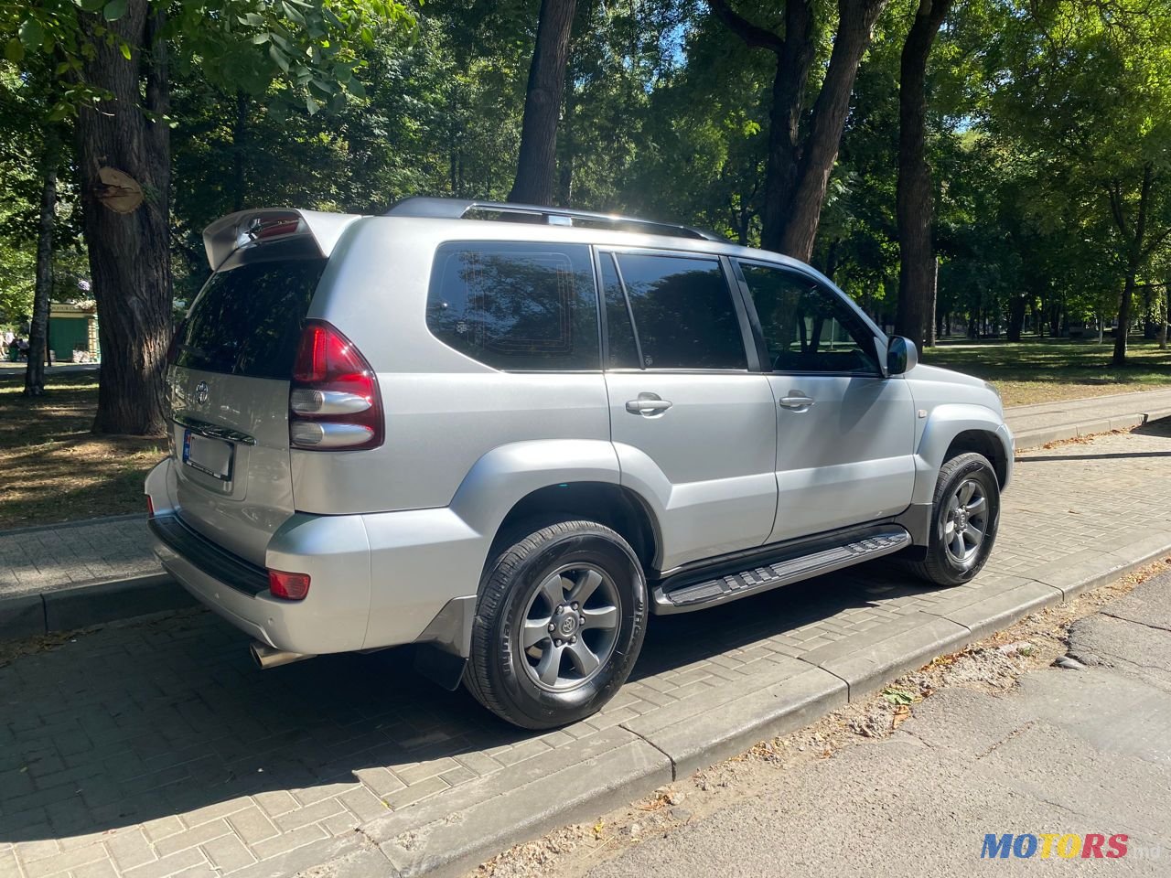 2008' Toyota Land Cruiser Prado photo #2
