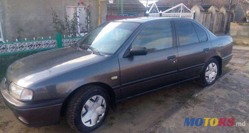 1994' Nissan Primera photo #1