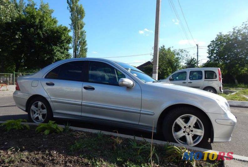 2006' Mercedes-Benz C photo #1