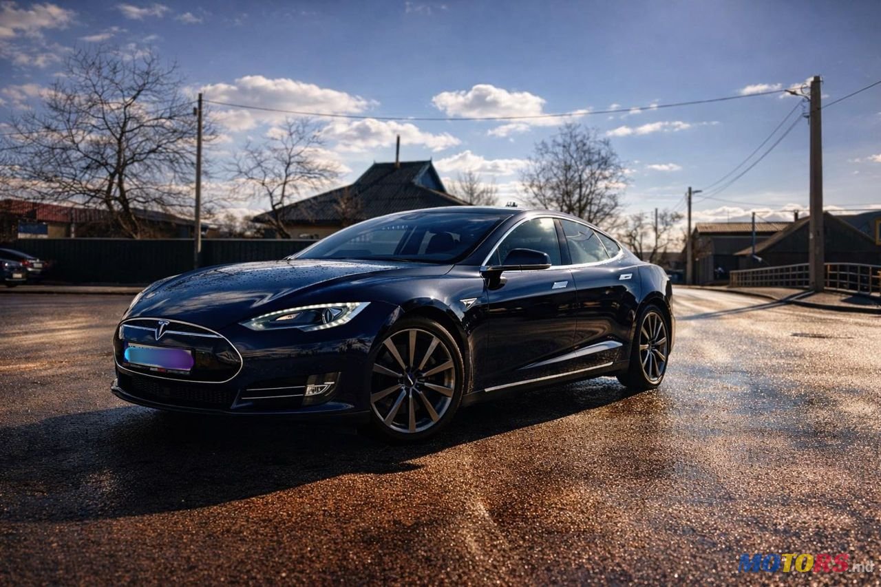 2015' Tesla Model S photo #3