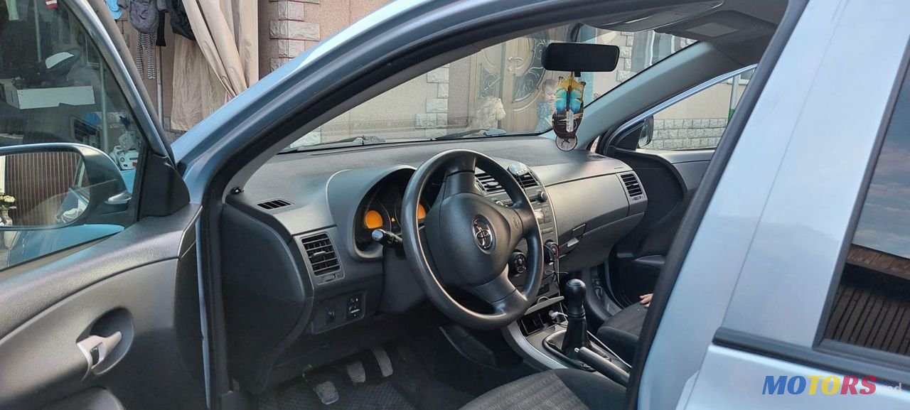 2007' Toyota Corolla photo #2