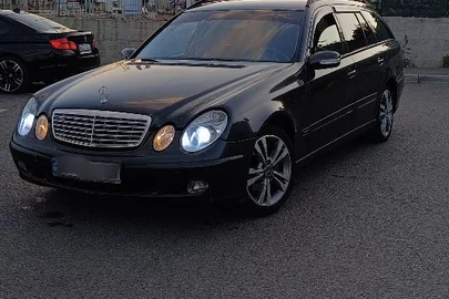2003' Mercedes-Benz E-Class