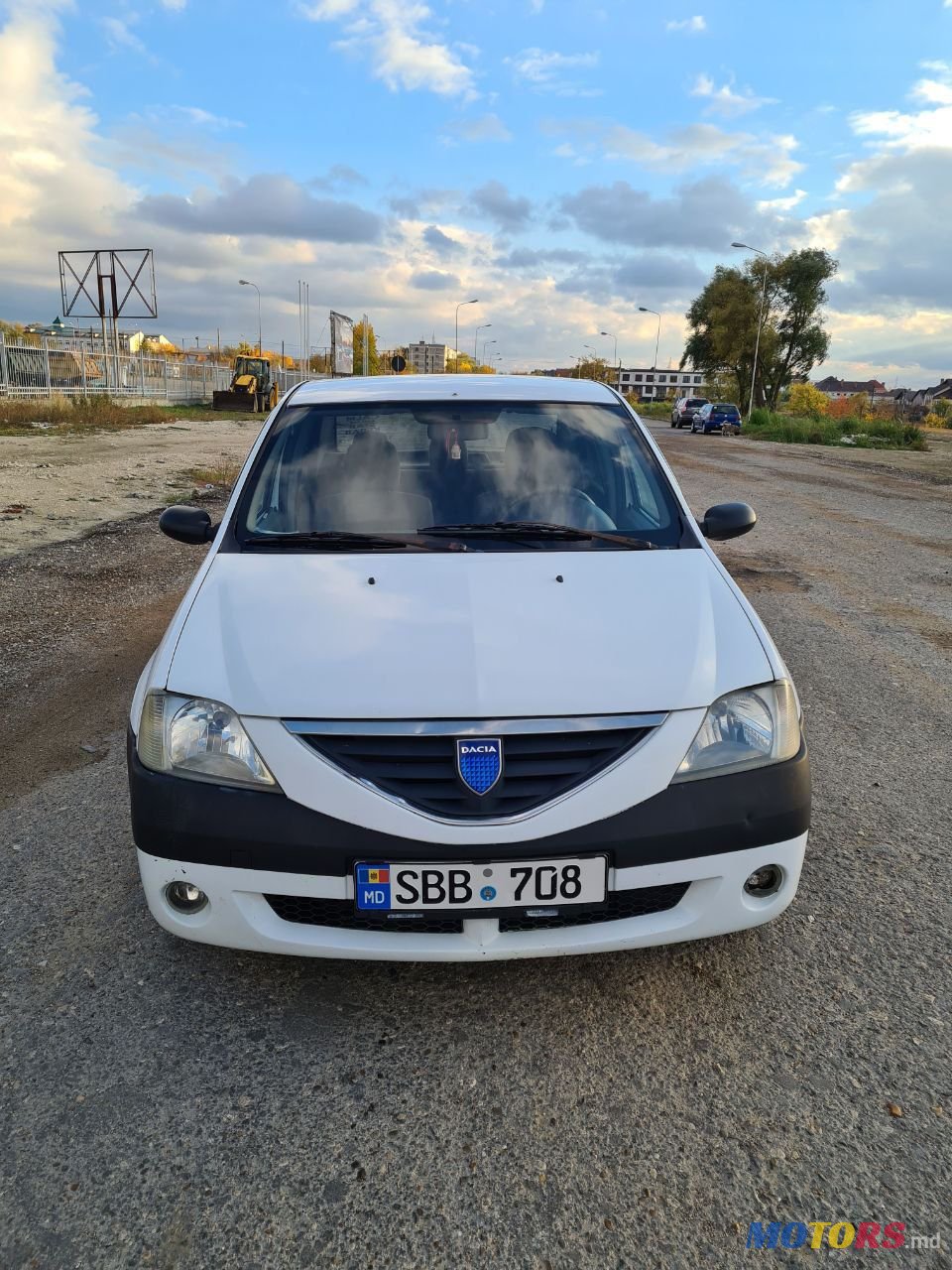 2005' Dacia Logan photo #2