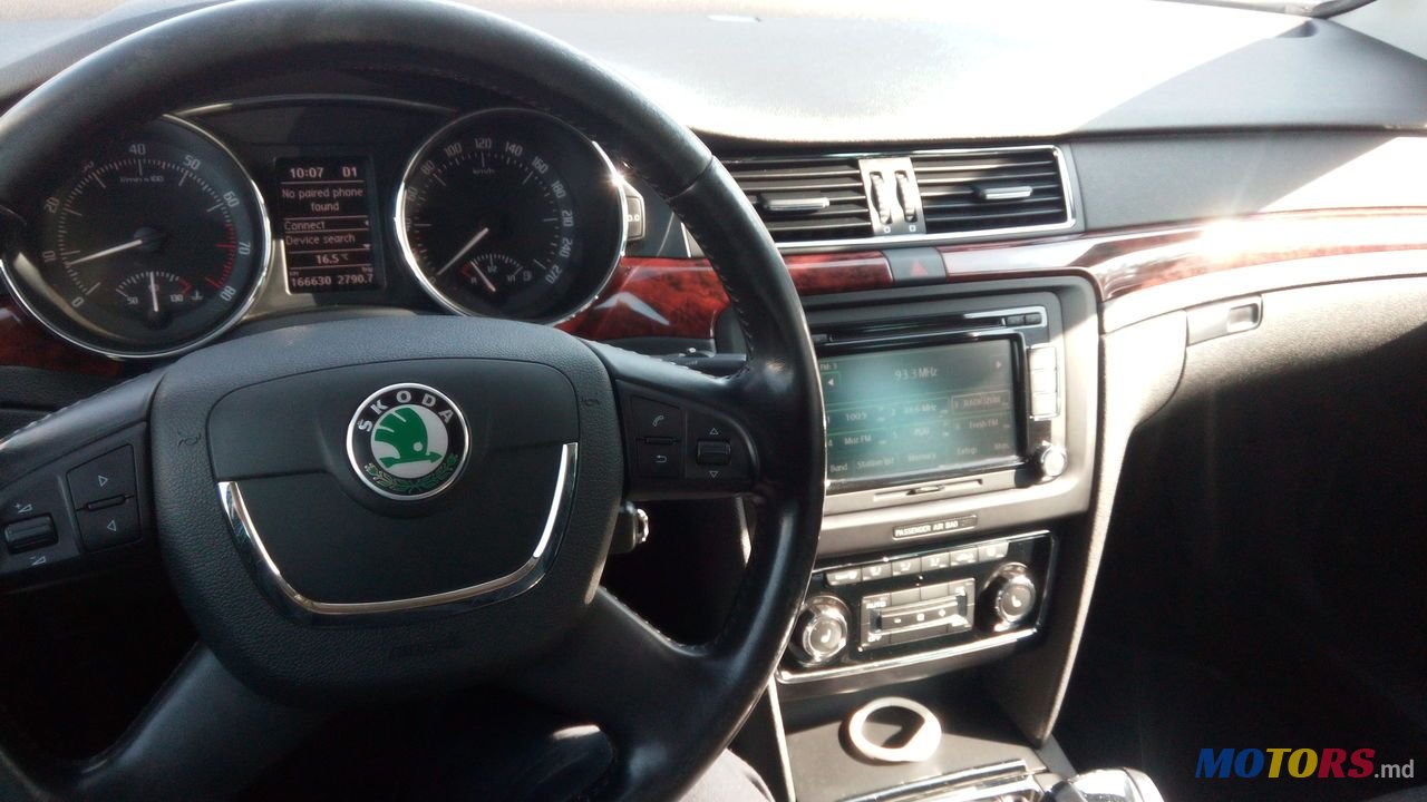 2009' Skoda Superb photo #3