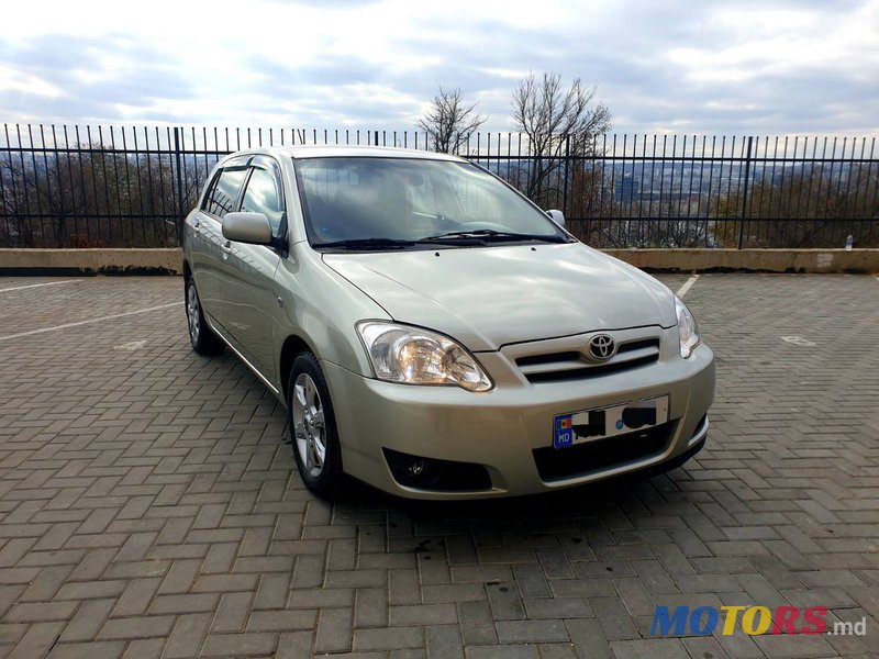2005' Toyota Corolla photo #3