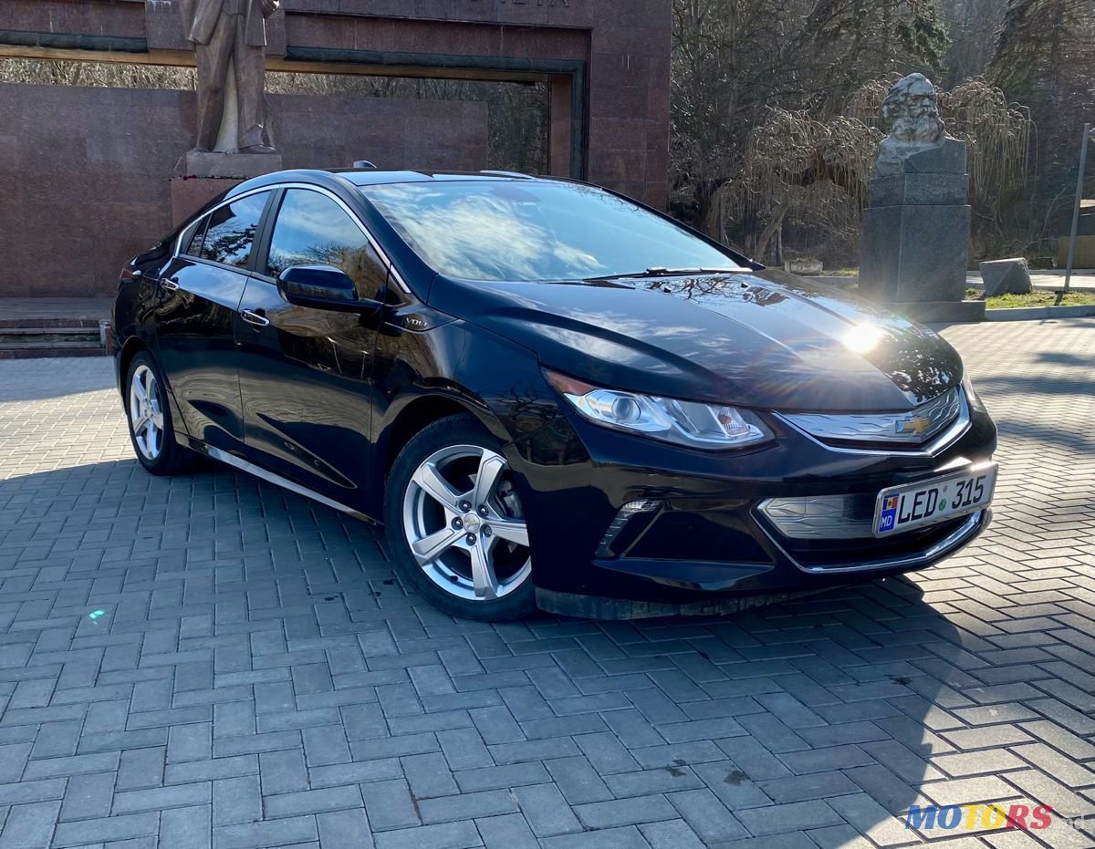 2017' Chevrolet Volt photo #3