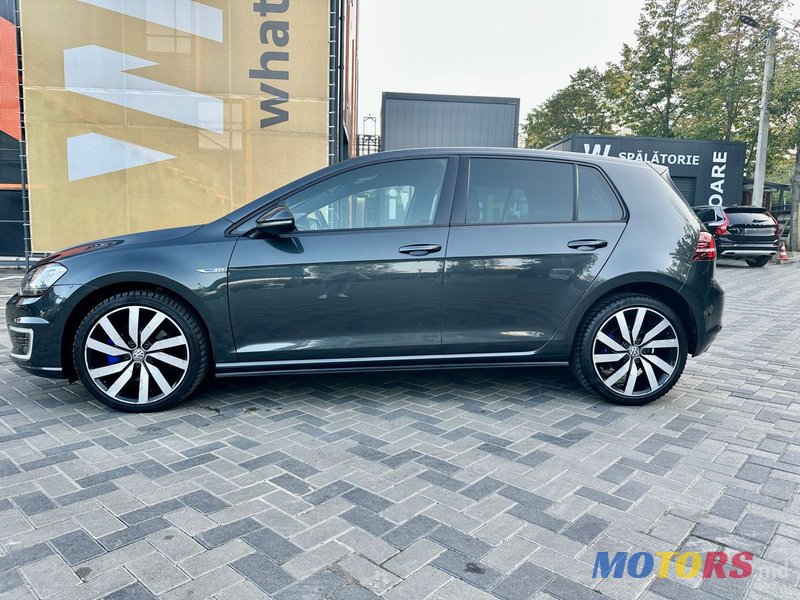 2015' Volkswagen Golf photo #5