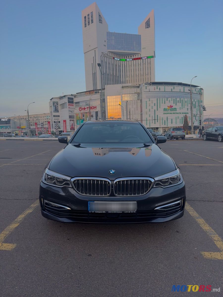 2020' BMW 5 Series photo #2