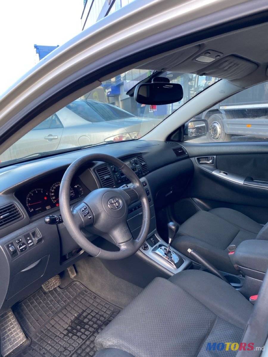 2005' Toyota Corolla photo #5