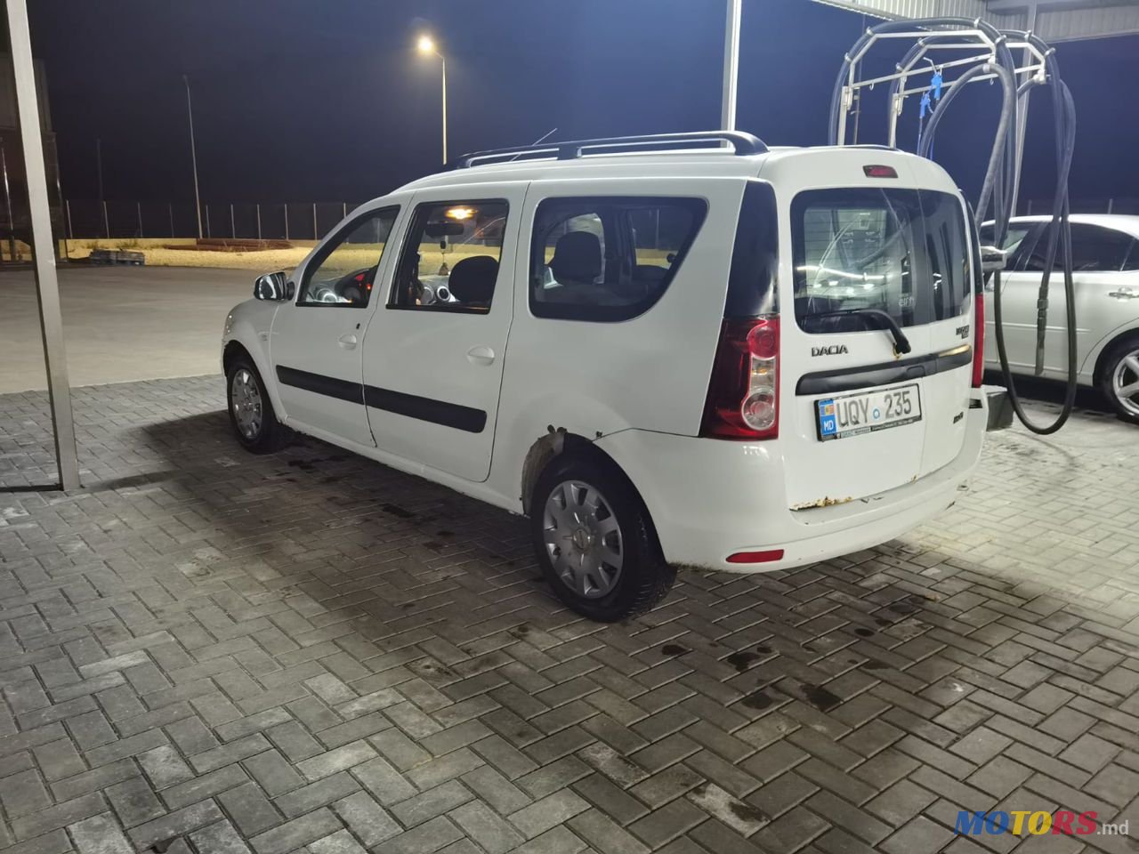 2009' Dacia Logan Mcv photo #3