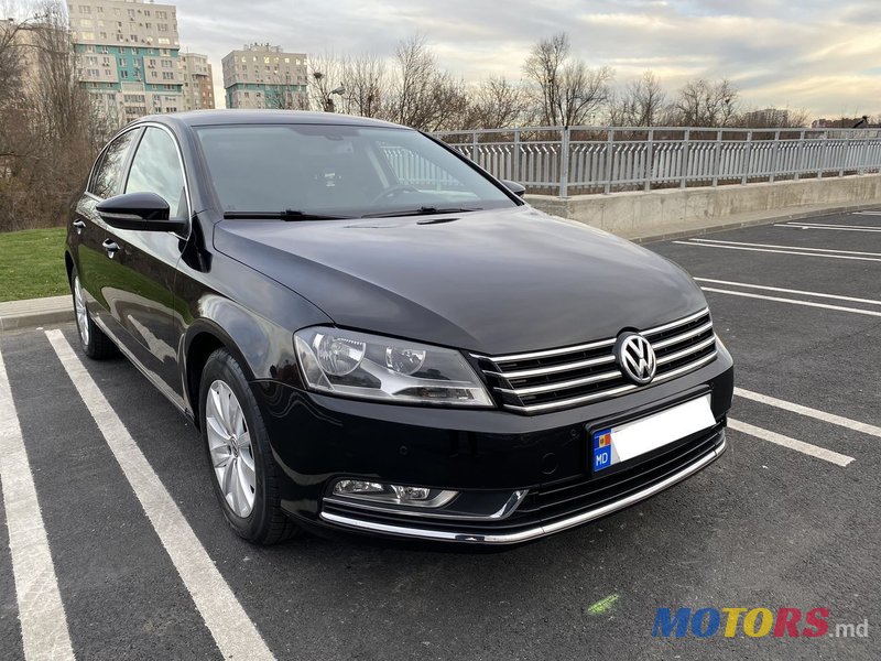 2014' Volkswagen Passat photo #2