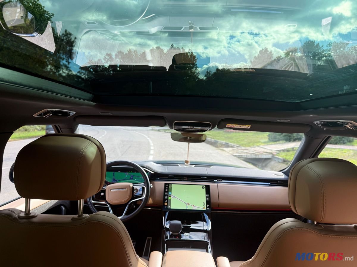 2024' Land Rover Range Rover Sport photo #2