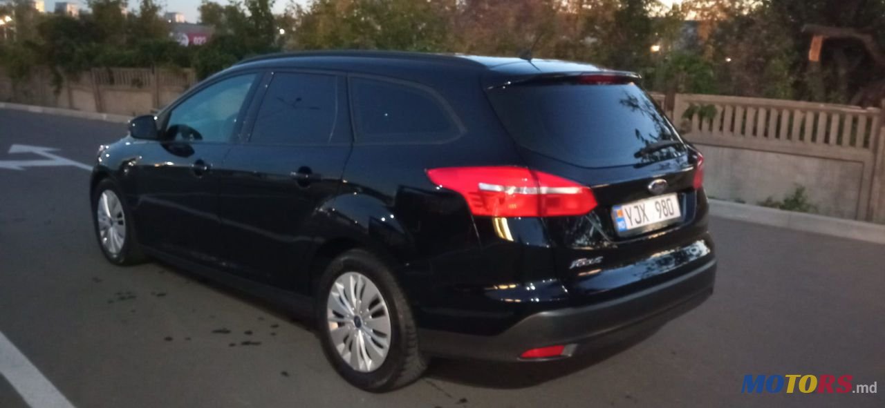 2016' Ford Focus photo #2