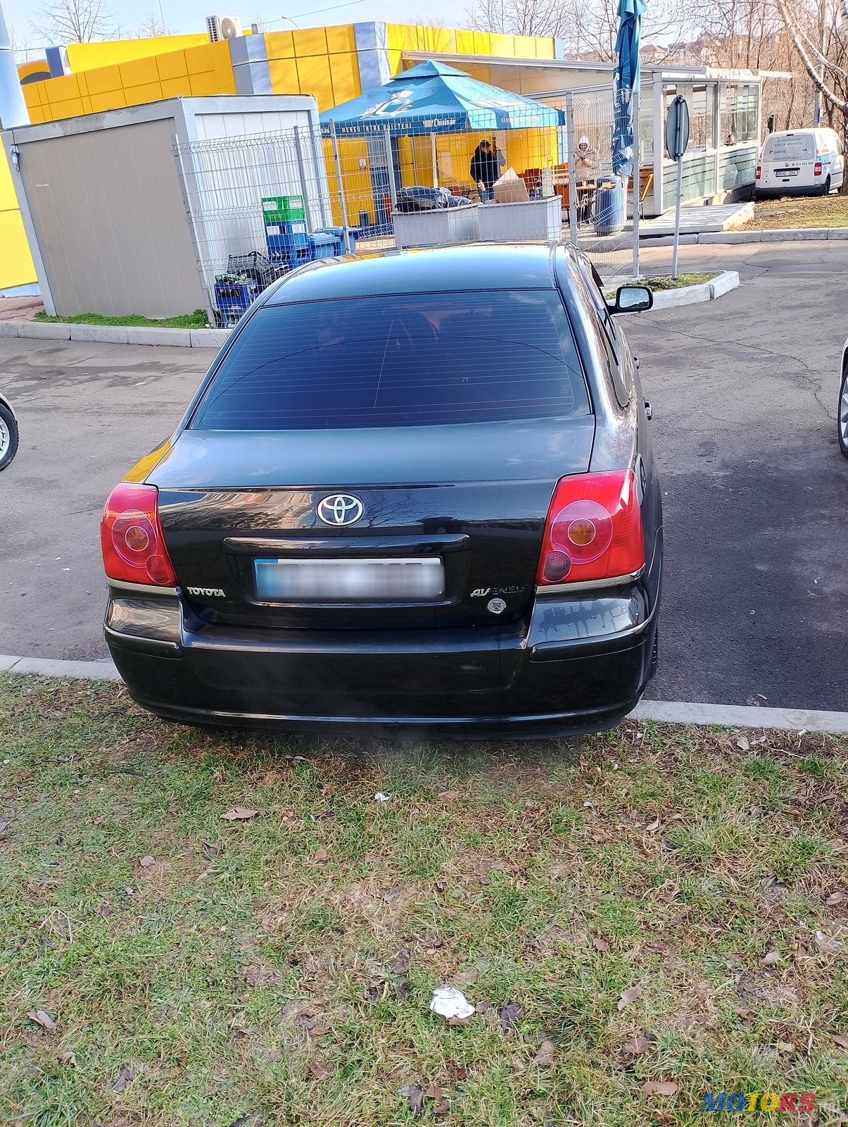 2004' Toyota Avensis photo #5