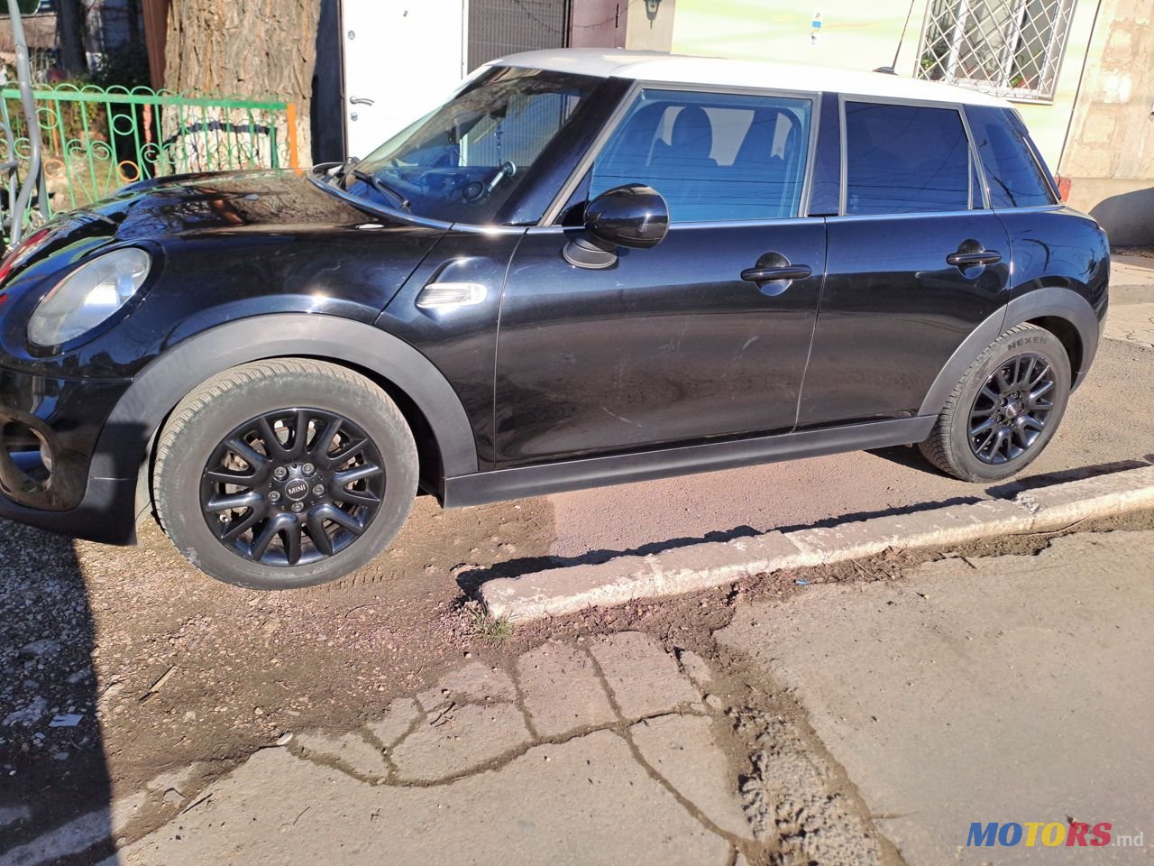 2015' MINI Cooper photo #3