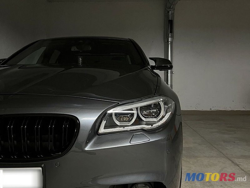 2015' BMW 5 Series photo #3