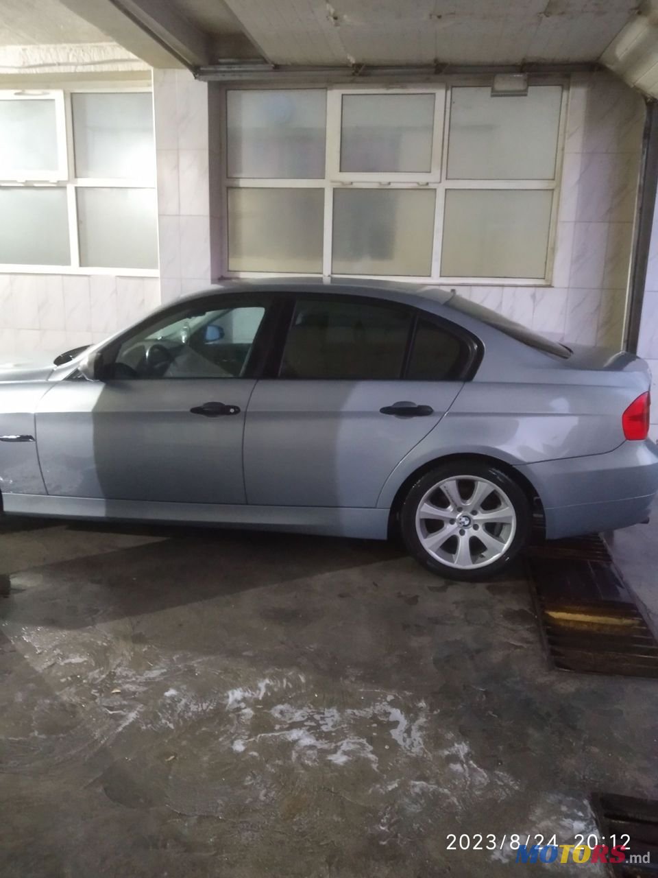 2005' BMW 3 Series photo #2