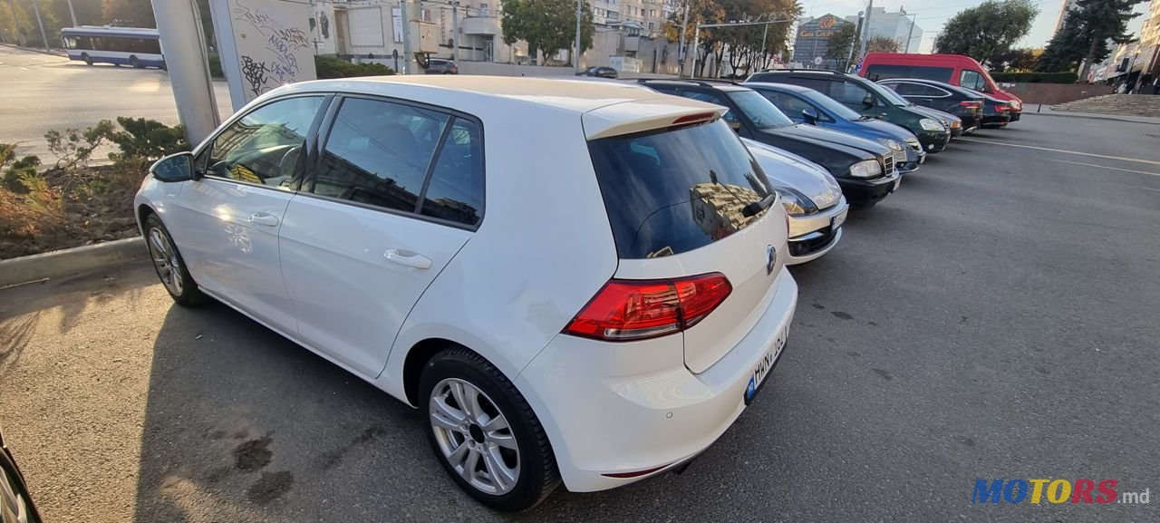 2012' Volkswagen Golf photo #3