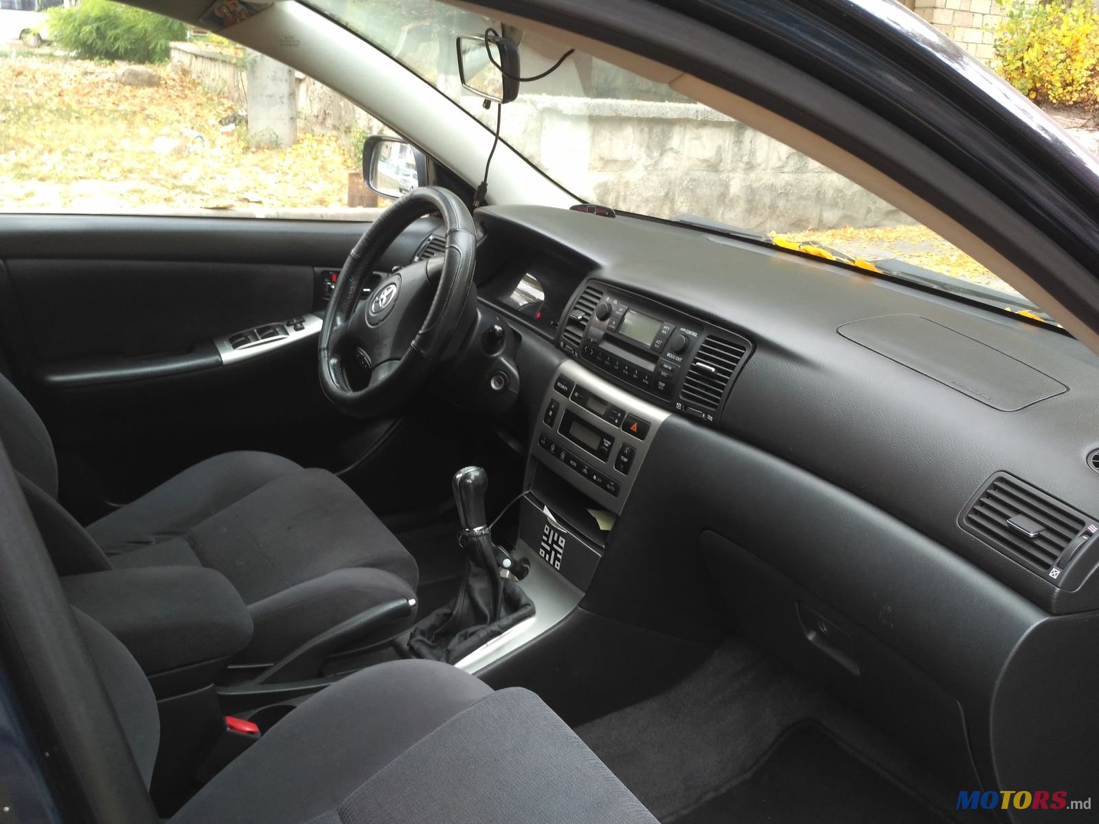 2004' Toyota Corolla photo #2