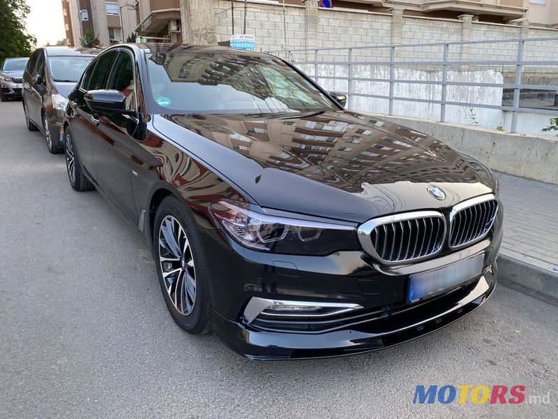 2018' BMW 5 Series photo #1